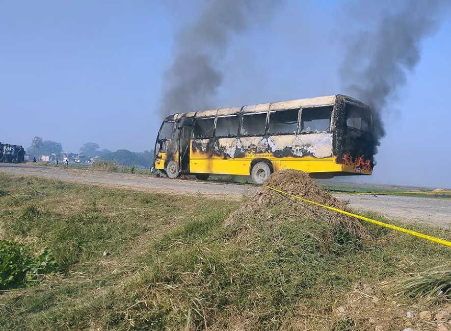 रुपन्देहीमा स्कुल बसको ठक्करबाट दुई जनाको मृत्यु